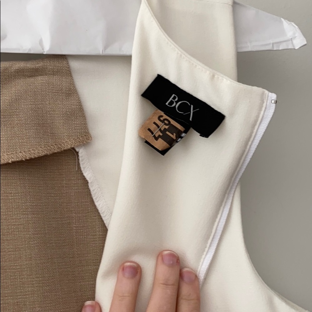 Dress - Picture 3 of 4